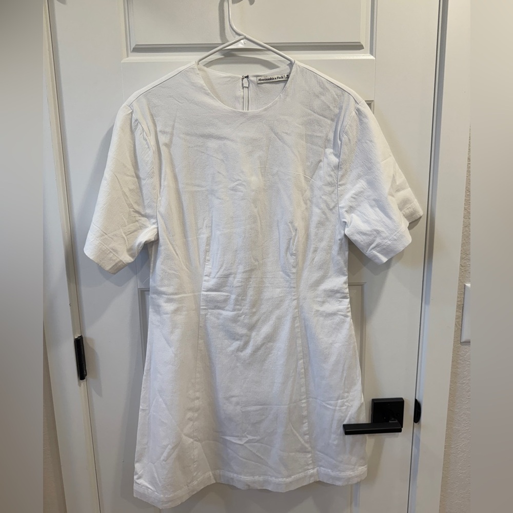 Abercrombie & Fitch White Short Sleeve Shift Dress
